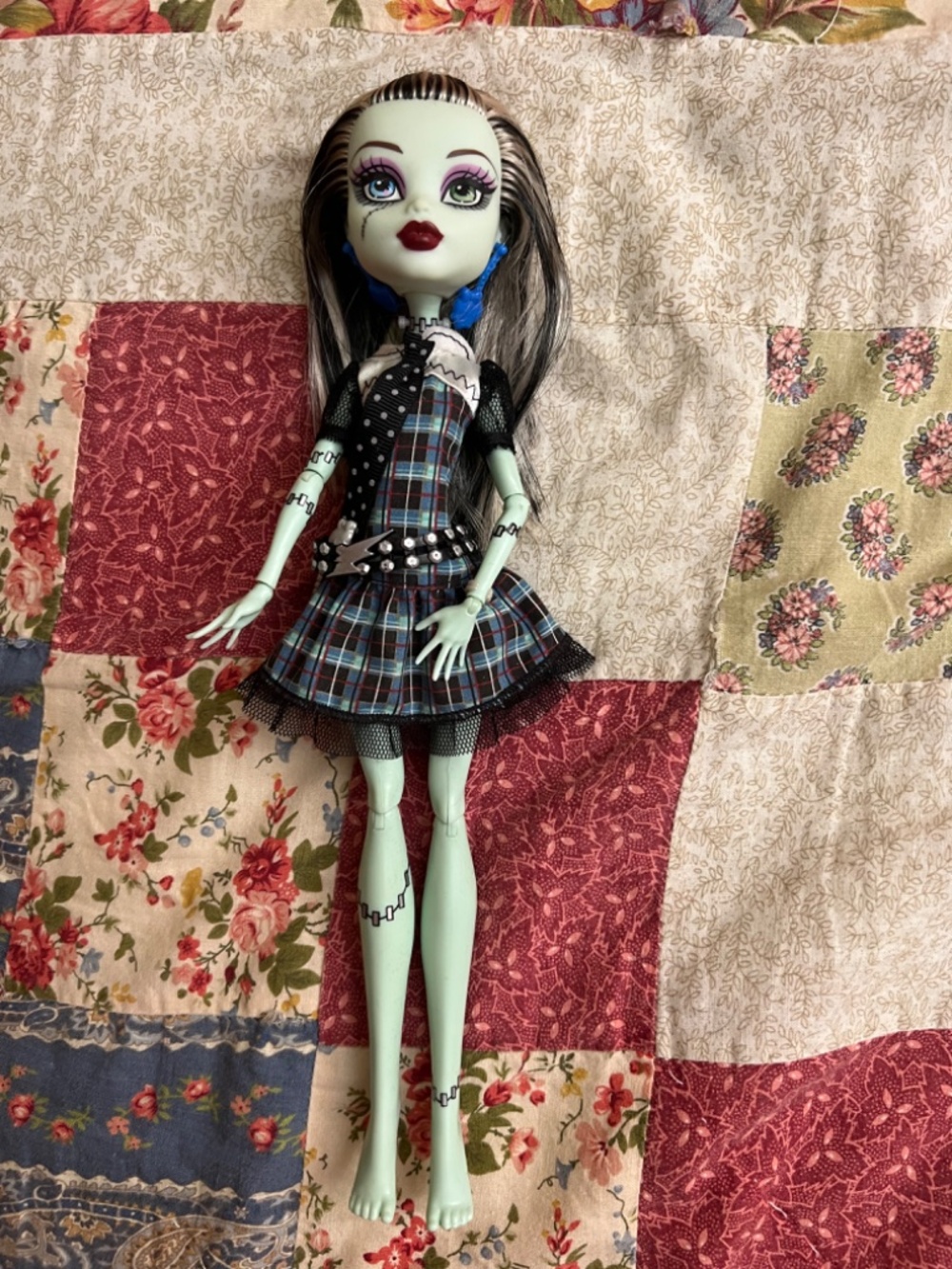 Frankie Monster High Doll - Picture 4 of 9